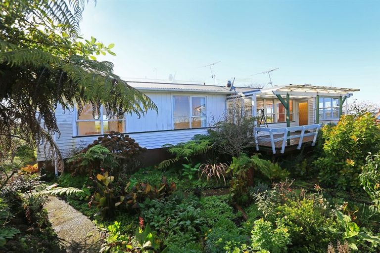 Photo of property in 274 Sturges Road, Henderson, Auckland, 0612