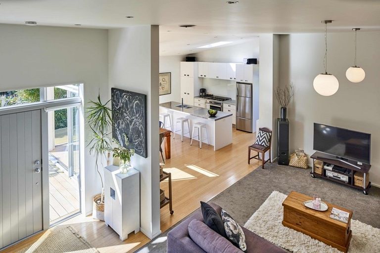 Photo of property in 12 Muri Road, Pukerua Bay, 5026