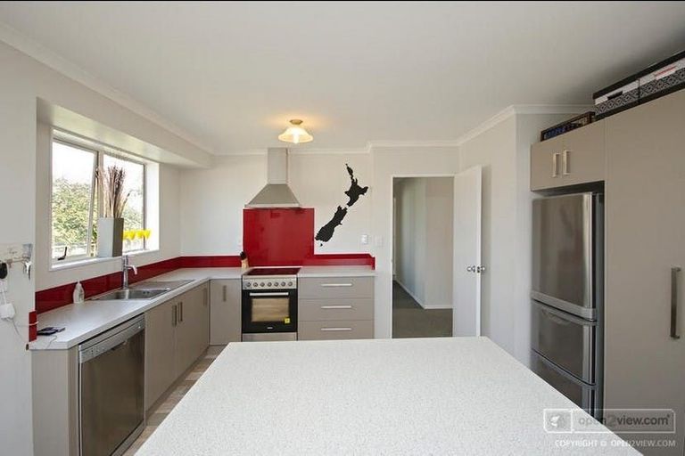 Photo of property in 43 Dalton Drive, Papamoa Beach, Papamoa, 3118