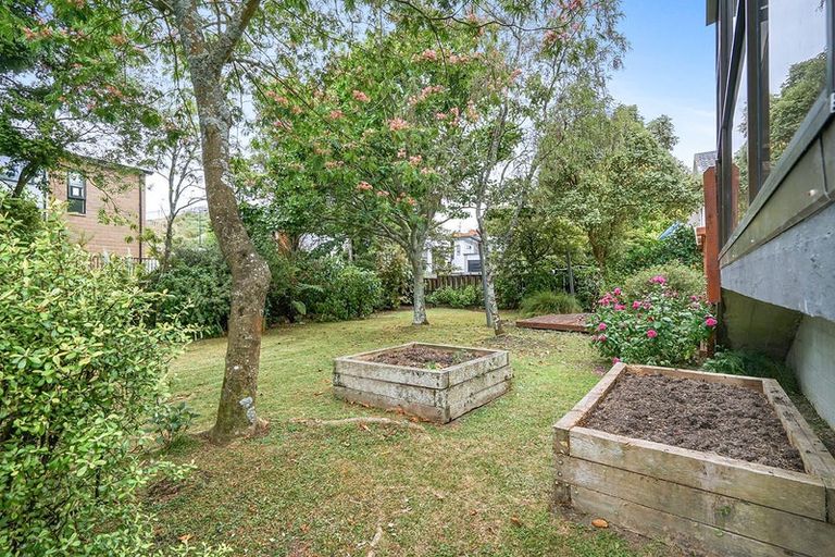 Photo of property in 43 Edinburgh Road, Hillcrest, Hamilton, 3216