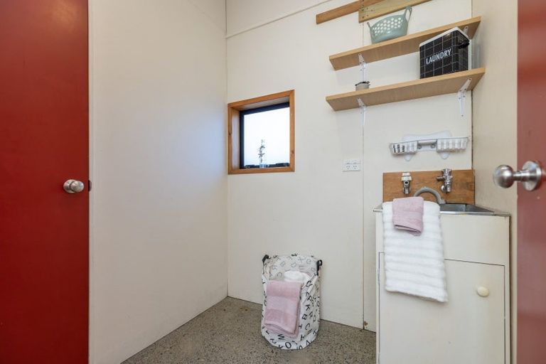 Photo of property in 102a Seaview Road, Paraparaumu Beach, Paraparaumu, 5032