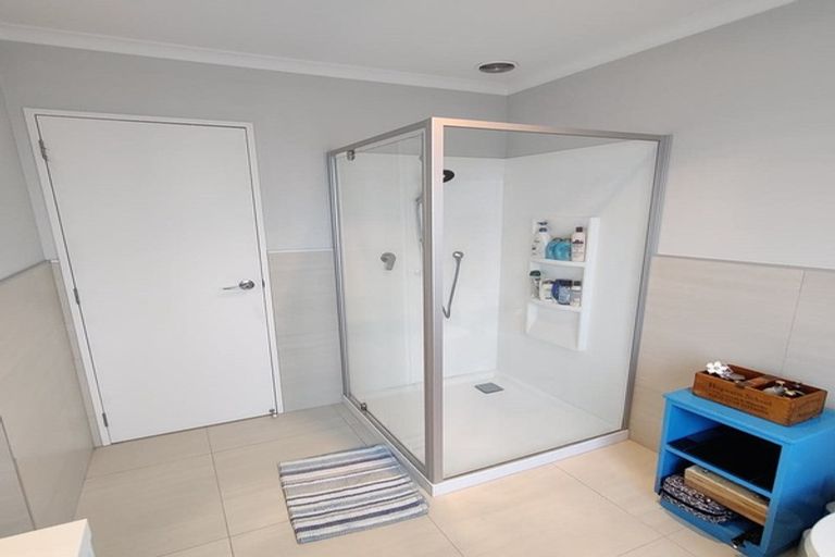 Photo of property in 76 Whenuapai Drive, Whenuapai, Auckland, 0618