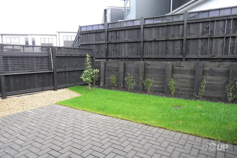 Photo of property in 10 Kauri Amber Road, Westgate, Auckland, 0614