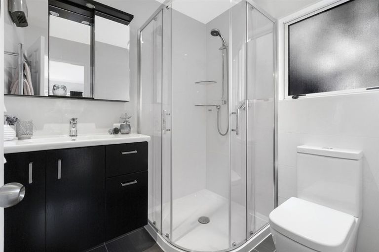 Photo of property in 44 Sailmaker Close, Whitby, Porirua, 5024