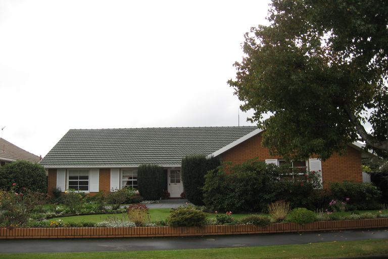 Photo of property in 60 Parkstone Avenue, Ilam, Christchurch, 8041