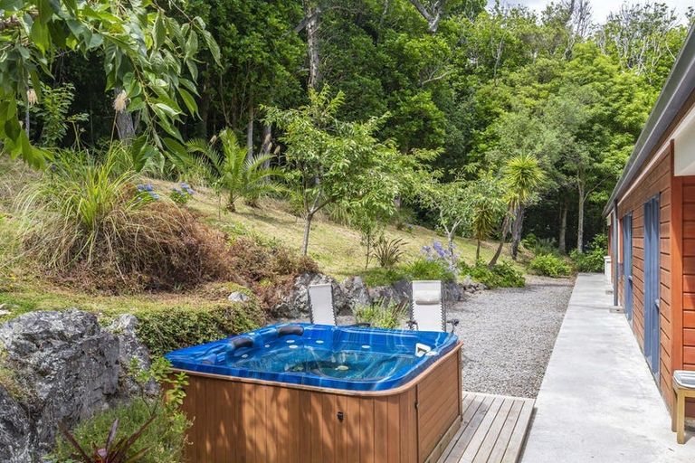 Photo of property in 103 Huia Street, Waikanae, 5391