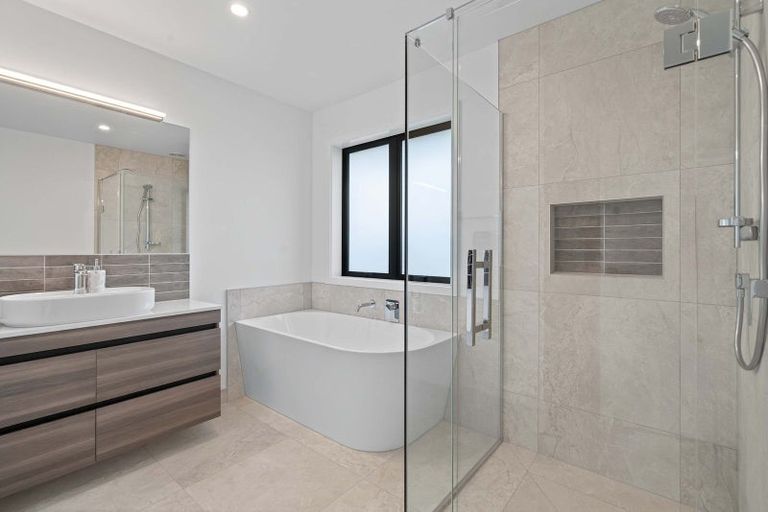 Photo of property in 15 Silverwood Lane, Leamington, Cambridge, 3495