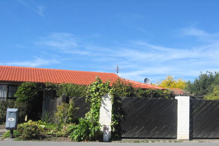 Photo of property in 28 Lakewood Drive, Burwood, Christchurch, 8083