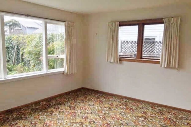 Photo of property in 63 Office Road, Merivale, Christchurch, 8014