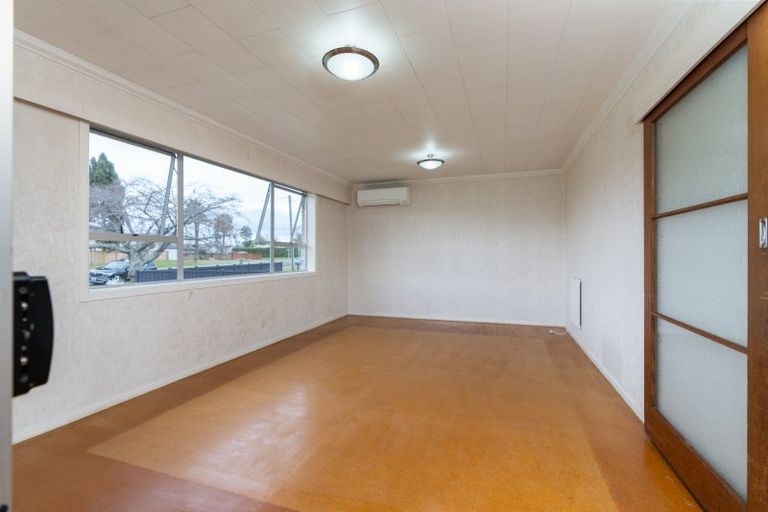 Photo of property in 293 Shakespeare Street, Leamington, Cambridge, 3432