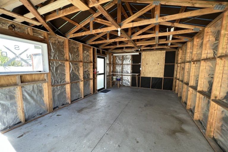 Photo of property in 30 Botanical Road, Takaro, Palmerston North, 4412