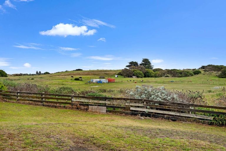 Photo of property in 5 Glenn Street, Castlecliff, Whanganui, 4501