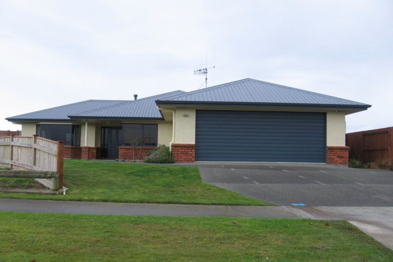Photo of property in 113 Schnell Drive, Kelvin Grove, Palmerston North, 4414