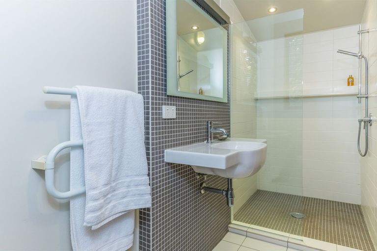 Photo of property in 409 Titirangi Road, Titirangi, Auckland, 0604