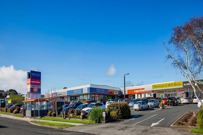 Photo of property in 221 Parklands Avenue, Bell Block, New Plymouth, 4312