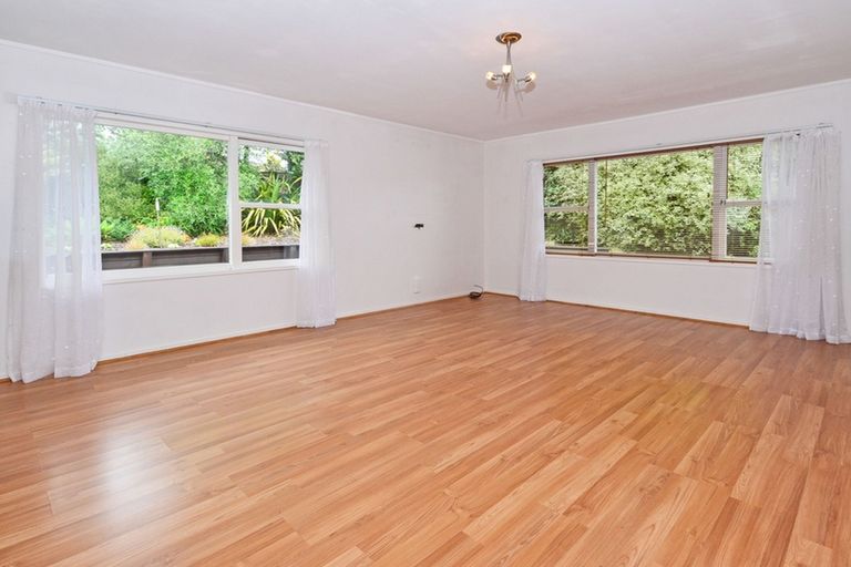 Photo of property in 1/1 Broadview Place, Howick, Auckland, 2014