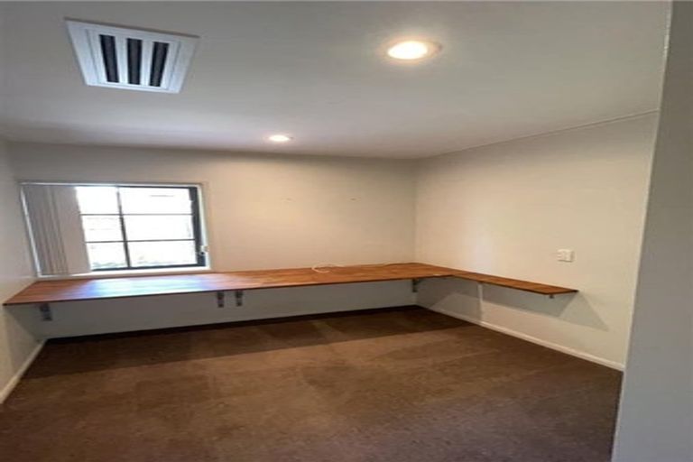 Photo of property in 6 Monet Grove, West Harbour, Auckland, 0618