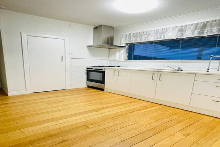 Photo of property in 231 Hepburn Road, Glendene, Auckland, 0602