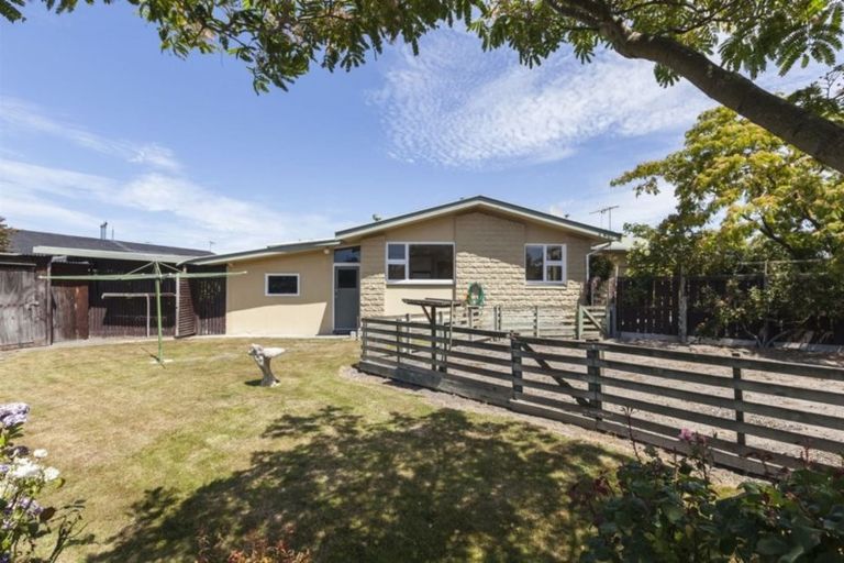 Photo of property in 9 Fraser Place, Rangiora, 7400
