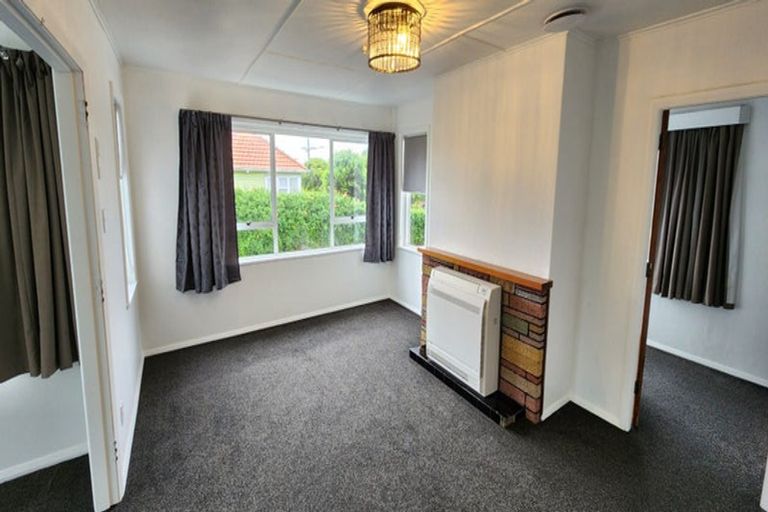 Photo of property in 9 Plympton Street, Brooklands, New Plymouth, 4310