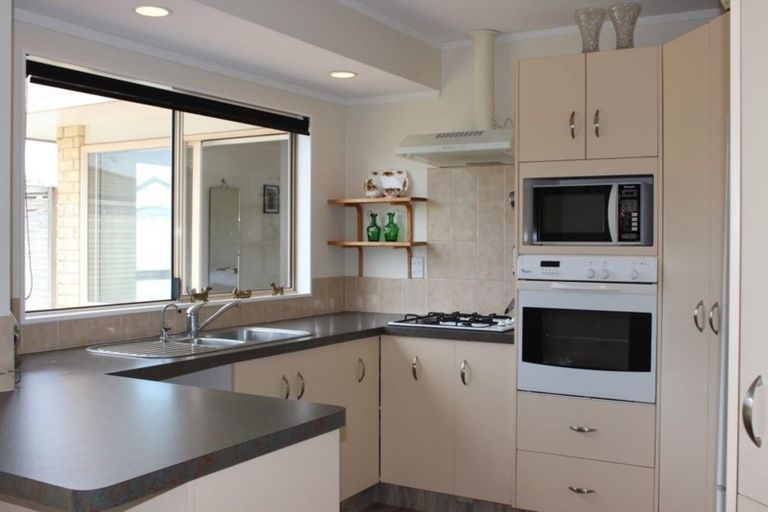 Photo of property in 25 Reef Avenue, Papamoa Beach, Papamoa, 3118