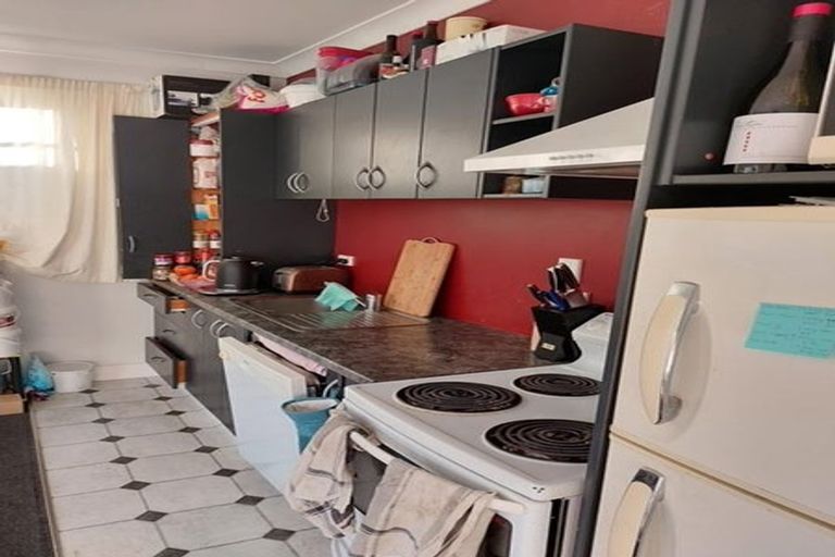 Photo of property in 3/133 Kelburn Parade, Kelburn, Wellington, 6012