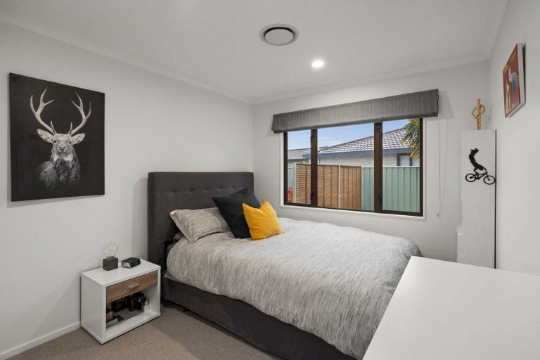 Photo of property in 15 Chelsea Drive, Taradale, Napier, 4112