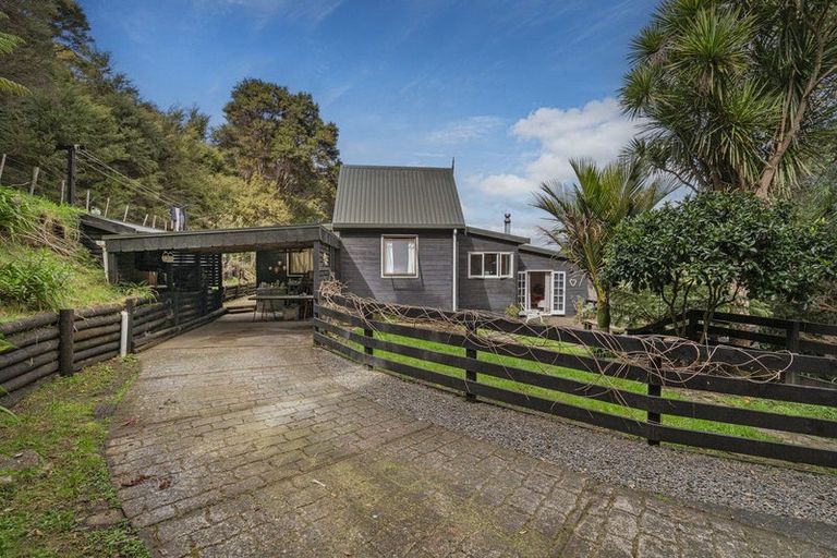 Photo of property in 5b Pohutukawa Grove, Whitianga, 3510