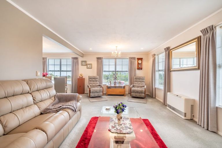 Photo of property in 9 Shaftesbury Grove, Stokes Valley, Lower Hutt, 5019