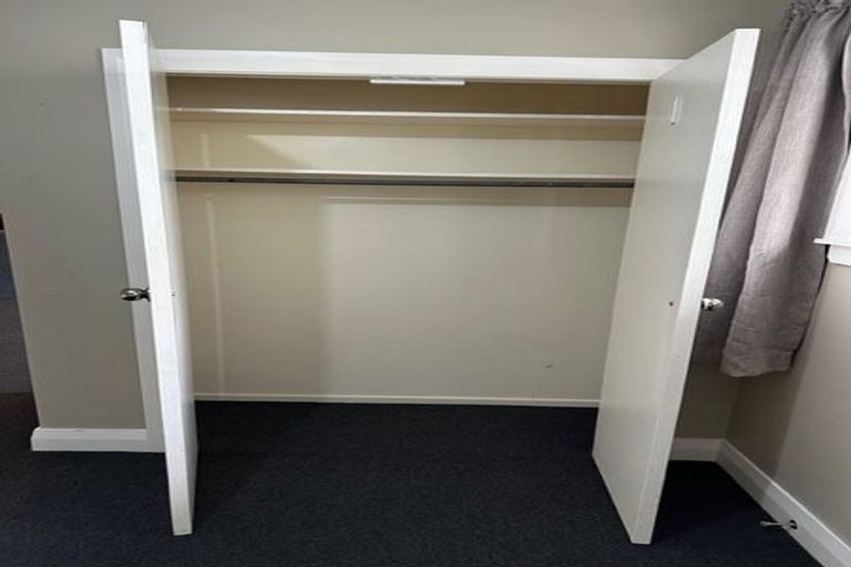 Photo of property in 3/133 Kelburn Parade, Kelburn, Wellington, 6012