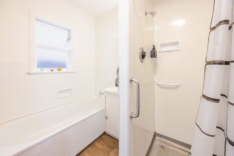 Photo of property in 37 Alexander Avenue, Onekawa, Napier, 4110