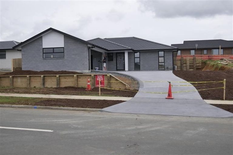 Photo of property in 11 Lake Drive, Tikipunga, Whangarei, 0112