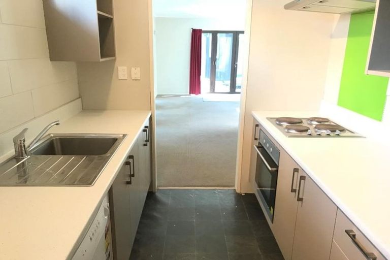 Photo of property in 2/4 Maidstone Road, Ilam, Christchurch, 8041