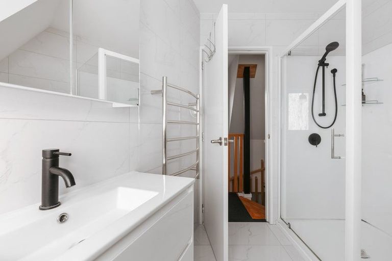 Photo of property in 21d Glenn Terrace, Otumoetai, Tauranga, 3110