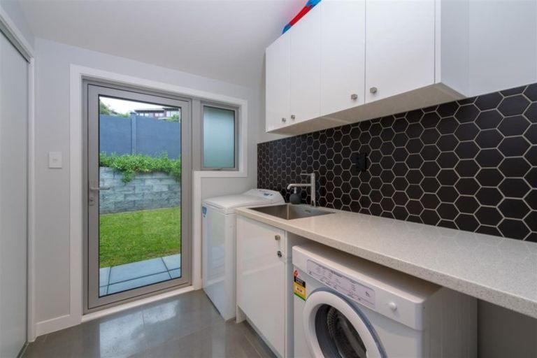 Photo of property in 104 Castor Bay Road, Castor Bay, Auckland, 0620