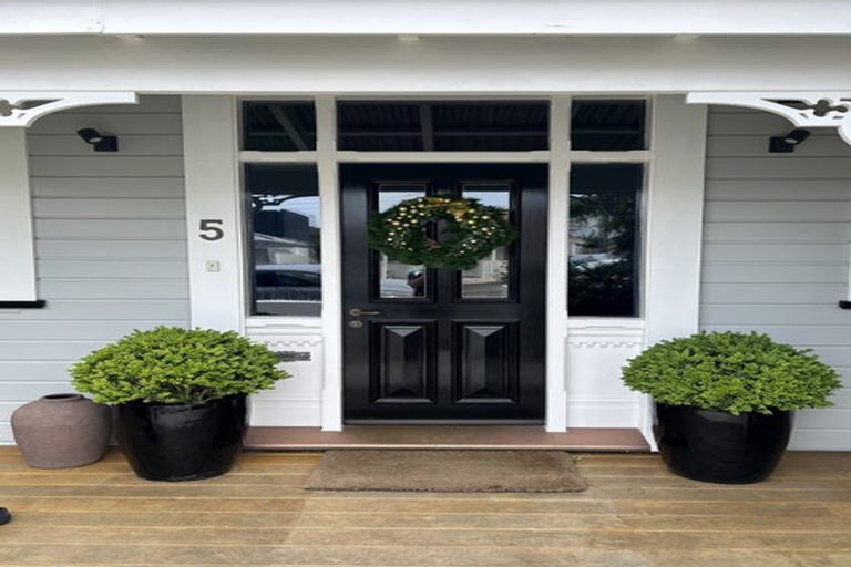 Photo of property in 5 Somerset Avenue, Newtown, Wellington, 6021