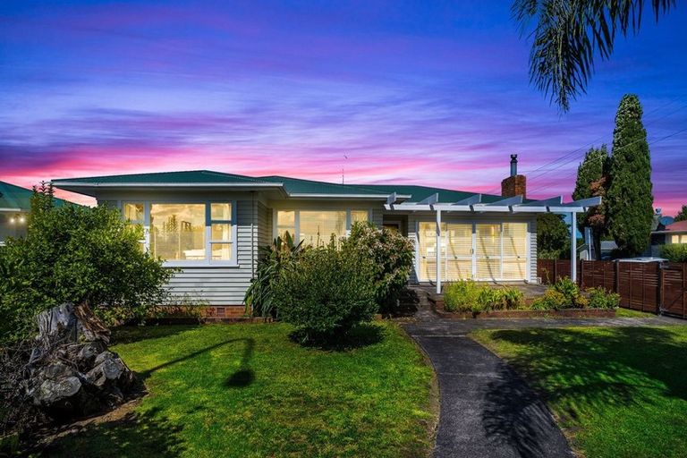 Photo of property in 101 Lincoln Road, Henderson, Auckland, 0610