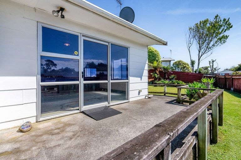 Photo of property in 19 Camellia Avenue, Bell Block, New Plymouth, 4312