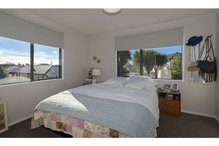 Photo of property in 3/198 Greers Road, Bryndwr, Christchurch, 8053