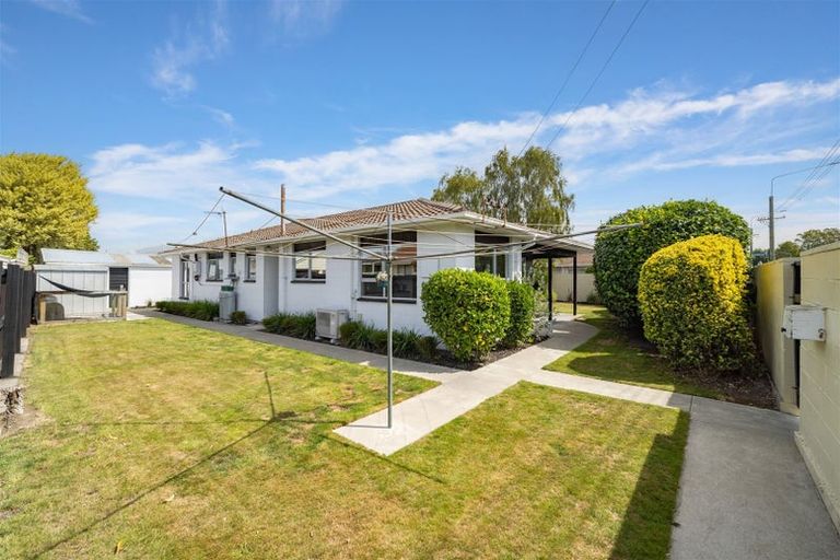 Photo of property in 325 Sawyers Arms Road, Bishopdale, Christchurch, 8053