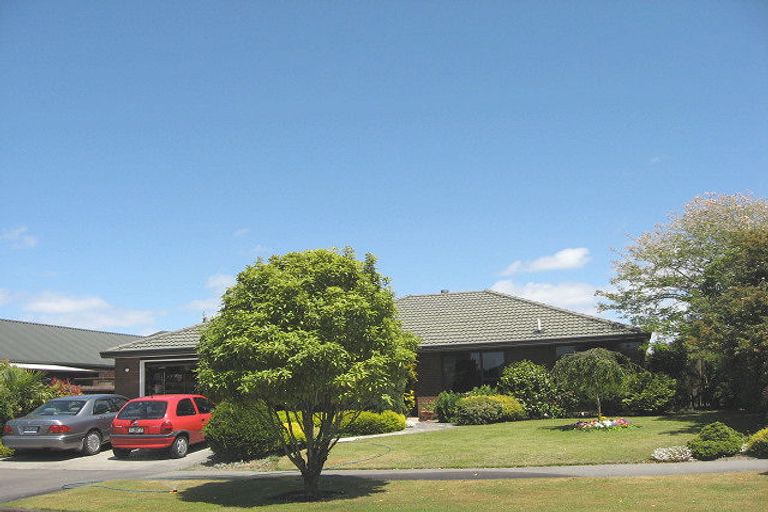 Photo of property in 36 Beauford Place, Parklands, Christchurch, 8083