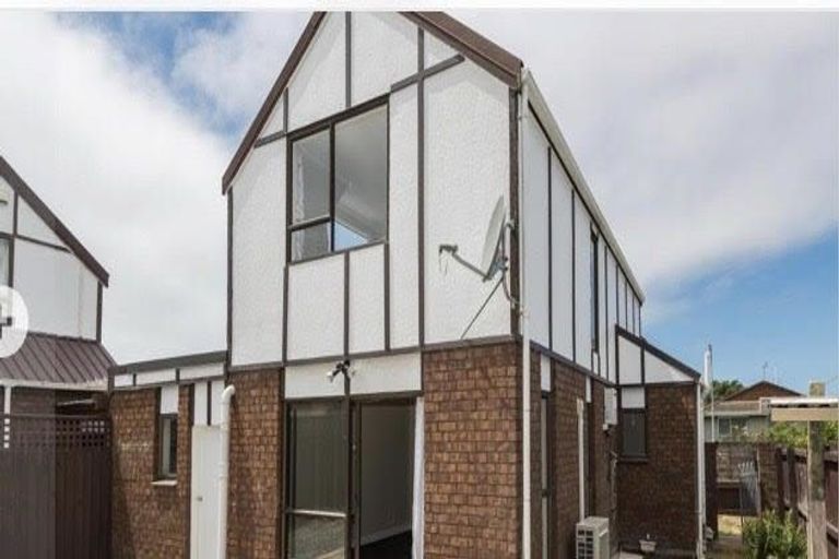 Photo of property in 2/29 Meon Street, Aranui, Christchurch, 8061