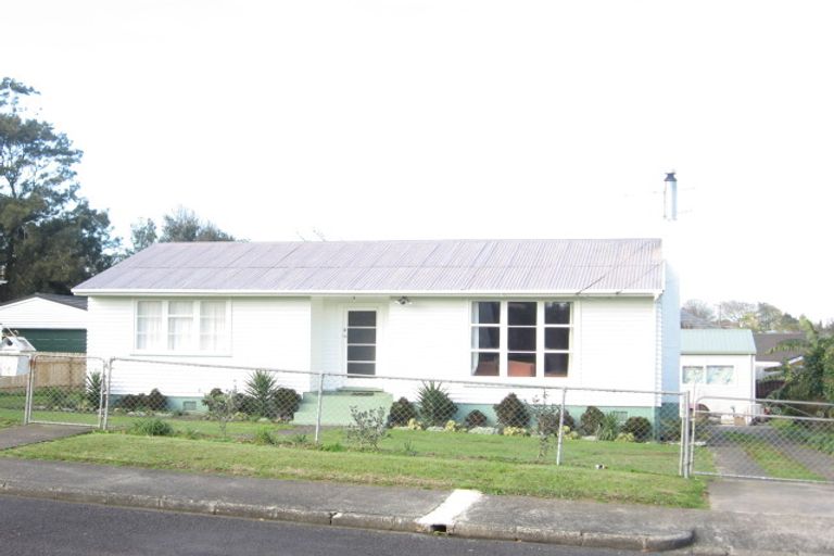 Photo of property in 2 Tui Crescent, Manurewa, Auckland, 2102