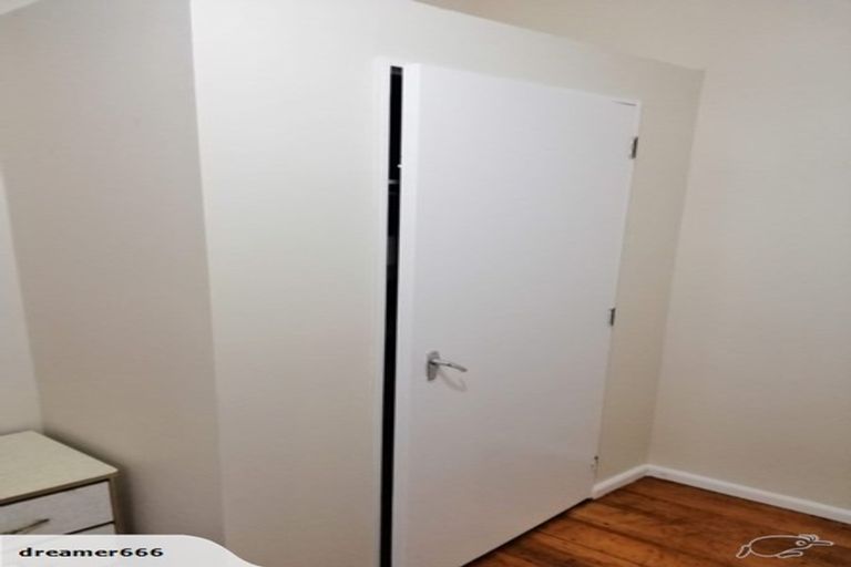 Photo of property in 22 Hawker Street, Mount Victoria, Wellington, 6011