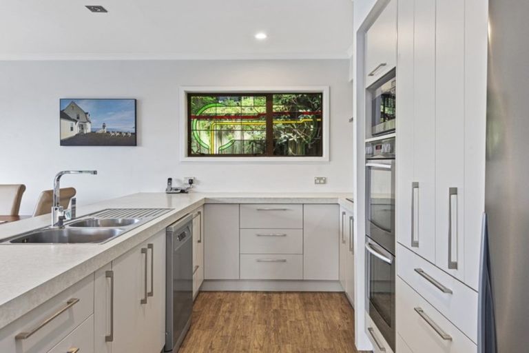 Photo of property in 42 Whareora Terrace, Cashmere, Christchurch, 8022