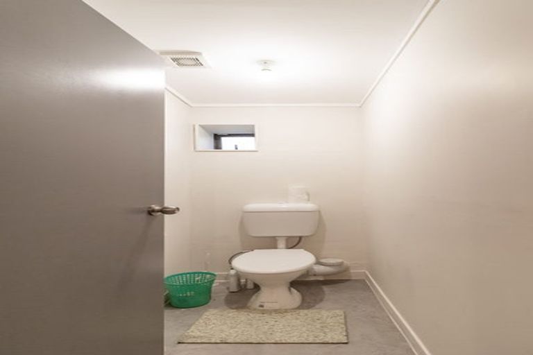 Photo of property in 2/22 Harwood Road, Mount Wellington, Auckland, 1060