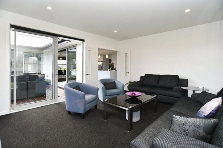 Photo of property in 6 Crampton Close, Kaiapoi, 7630
