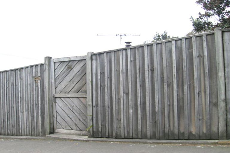 Photo of property in 54 Middleton Road, Johnsonville, Wellington, 6037