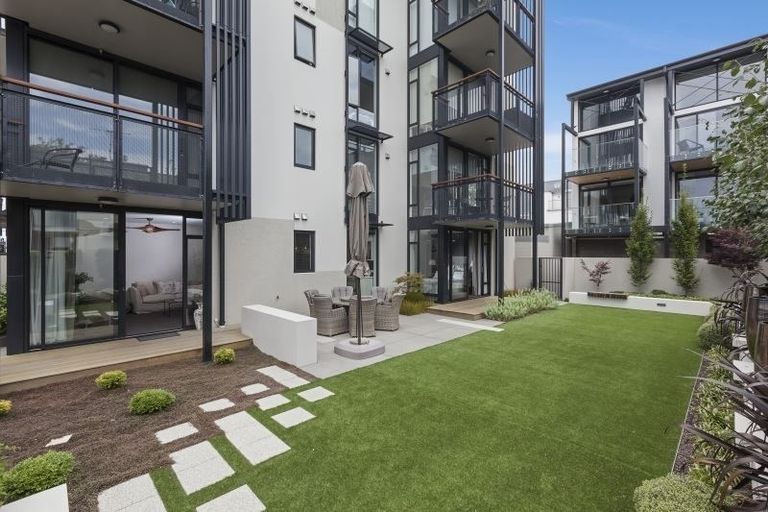 Photo of property in 1/50 Kilmore Street, Christchurch Central, Christchurch, 8013
