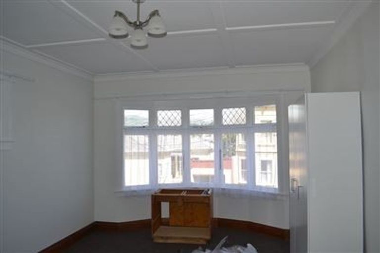 Photo of property in 19 Austin Street, Mount Victoria, Wellington, 6011